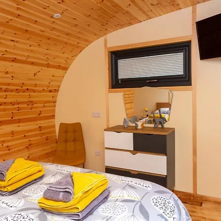 Fell View Park Escape Pods With Hot Tubs, 롯지