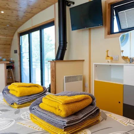 Fell View Park Escape Pods With Hot Tubs, Kirkby Lonsdale Lodge