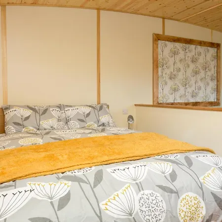 Fell View Park Escape Pods With Hot Tubs, 롯지 커크비로즈데일