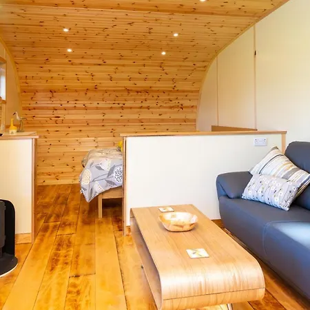 Fell View Park Escape Pods With Hot Tubs, 커크비로즈데일